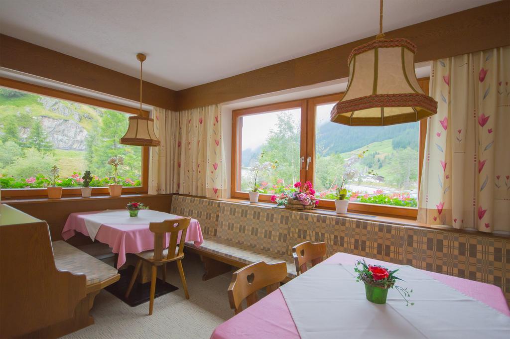 ホテル Haus Alpengruss ゼルデン エクステリア 写真