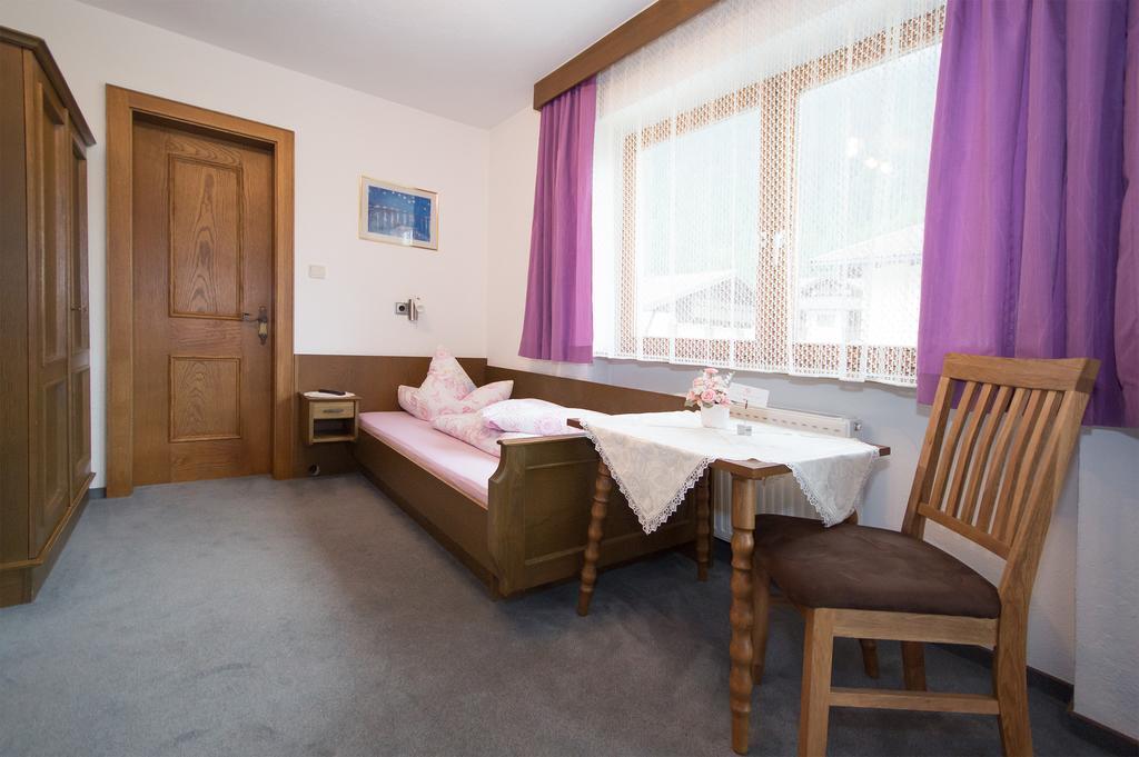 ホテル Haus Alpengruss ゼルデン 部屋 写真